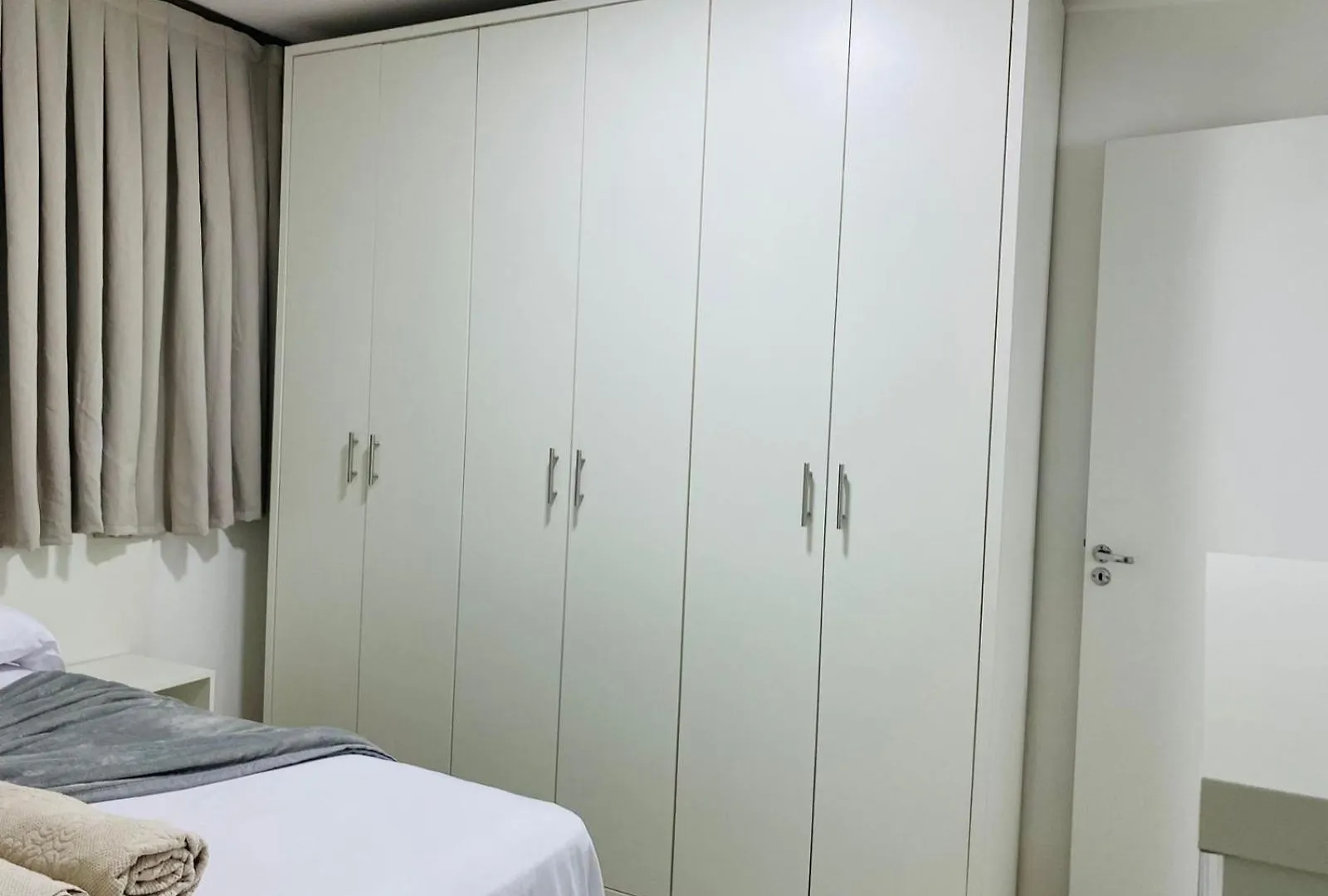 Residencial Com Piscina Possui Jacuzzi Aquecida Com Hidromassagem Vila Bombinhas 0*,